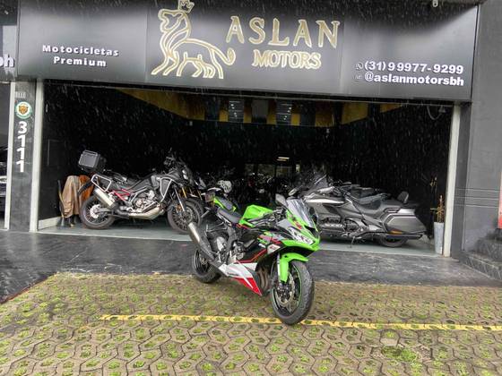 KAWASAKI NINJA ZX-6R KAWASAKI NINJA ZX-6R
